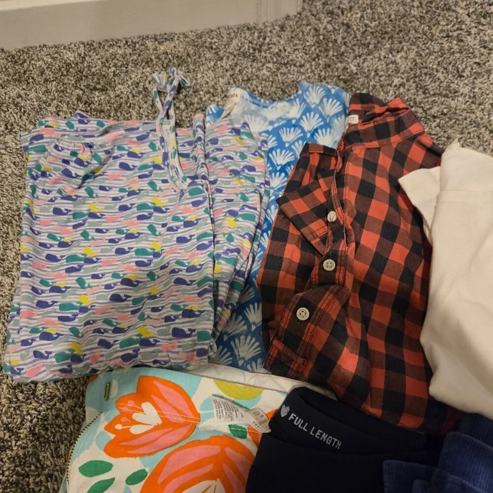 Lot of 19 Pieces Girl's Clothing 12-14 Crewcuts Tea Collection Vineyard Vines